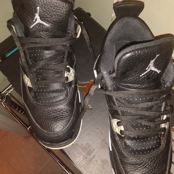 Jordan 4 retro Oreos - Picture 8 of 9